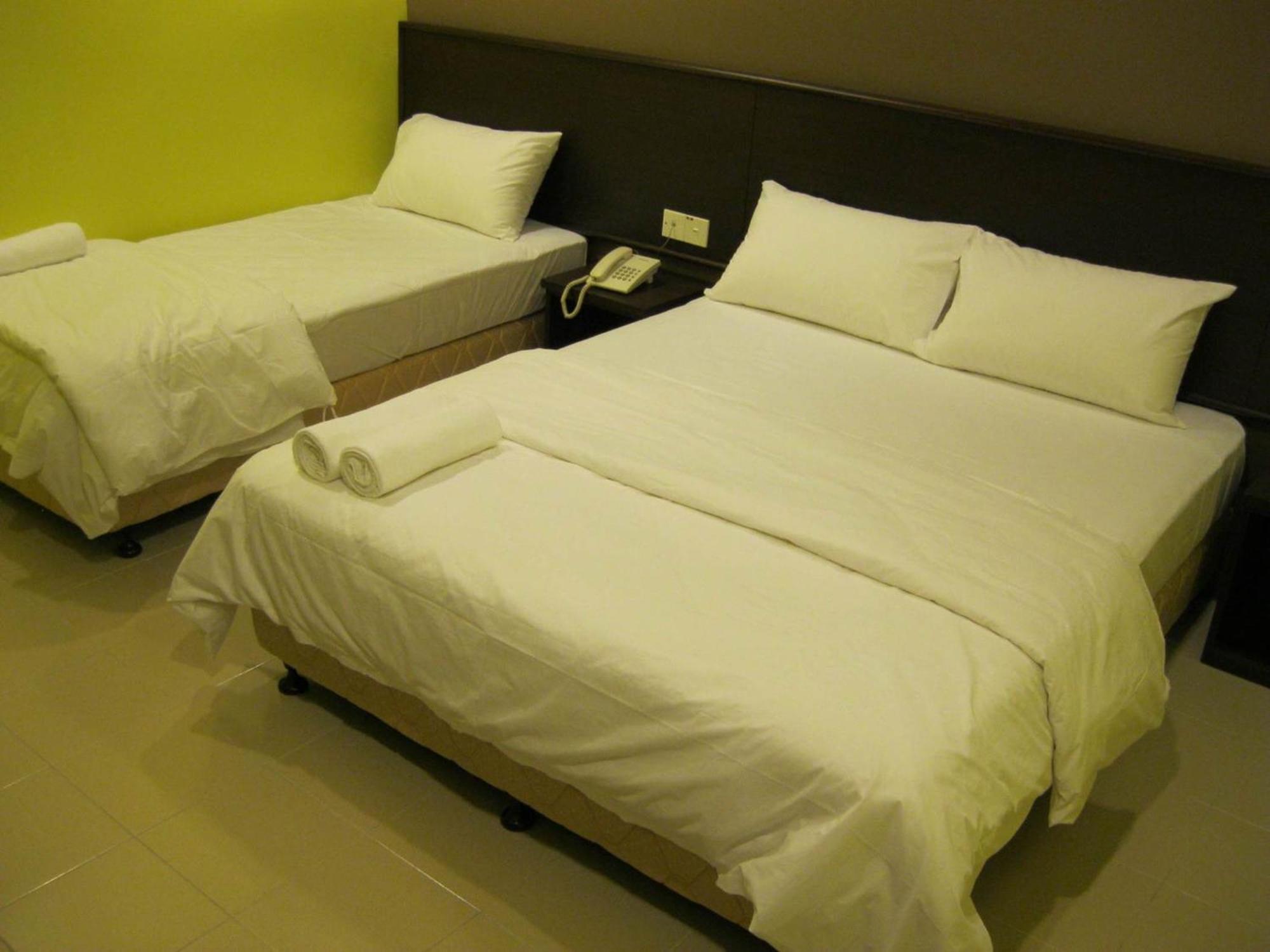 ספאנג Bary Inn, Klia & Klia2 - 24 Hours Free Airport Pick-Up מראה חיצוני תמונה