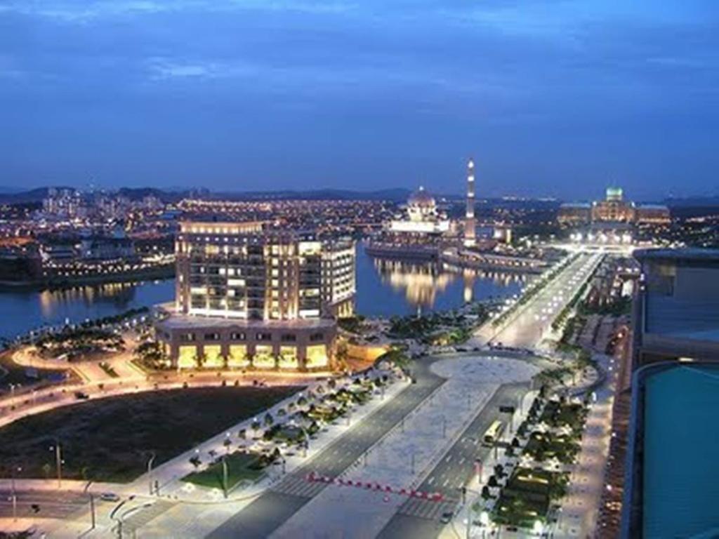 ספאנג Bary Inn, Klia & Klia2 - 24 Hours Free Airport Pick-Up מראה חיצוני תמונה